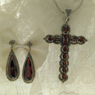 Pendientes Plata Marquesitas y Granate Lágrima