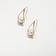Pendientes Metal Chapado y Perla Blanca Pertegaz PER2470